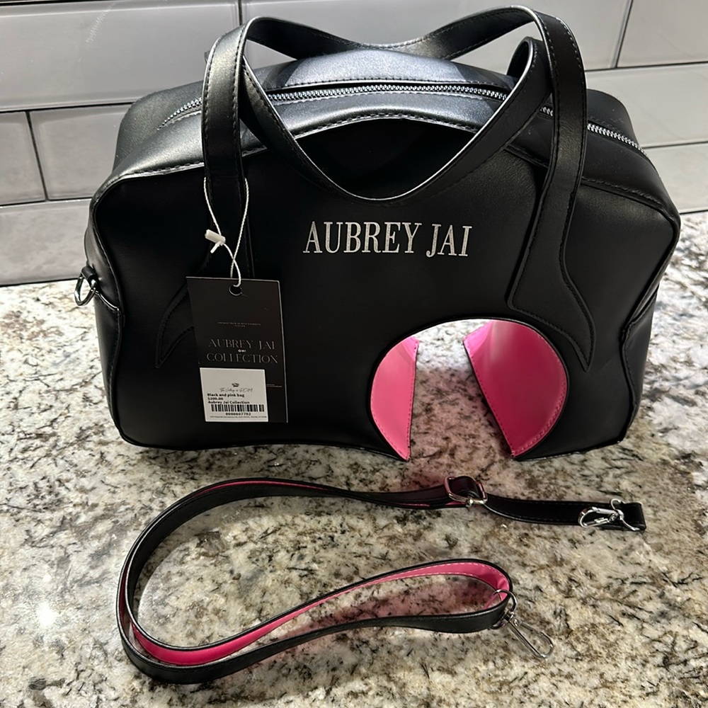 NWT Aubrey Jai Black & Pink bag